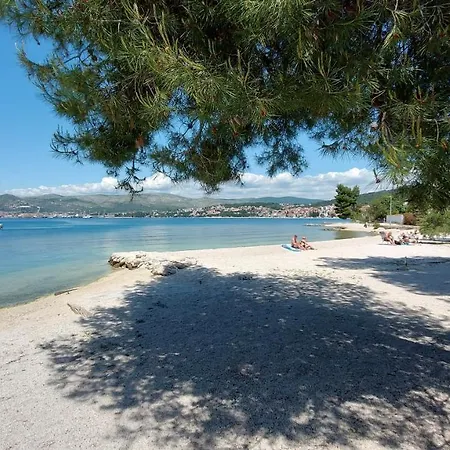 דירה Large Seaview Apt, 150m To Beach, 4km From