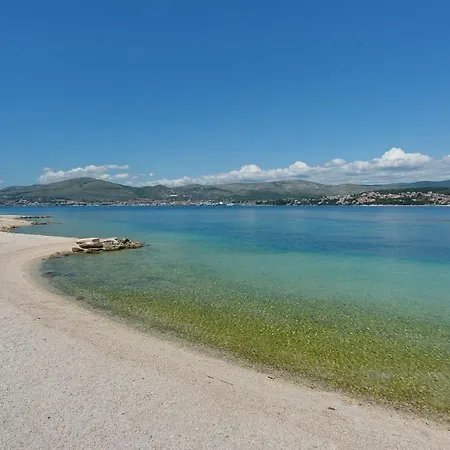 דירה Large Seaview Apt, 150m To Beach, 4km From