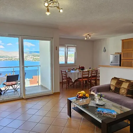 Large Seaview Apt, 150m To Beach, 4km From דירה *